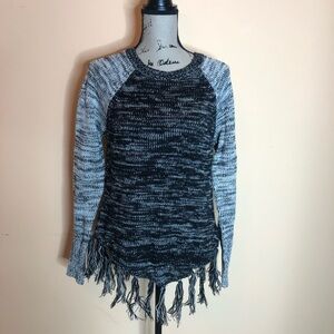 💙Hollister fringe sweater